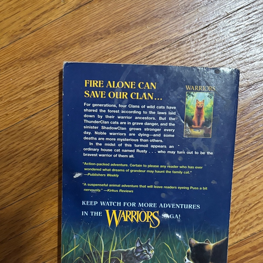 Warriors: Into the Wild by Erin Hunter - soft cover book . - Picture 2 of 4